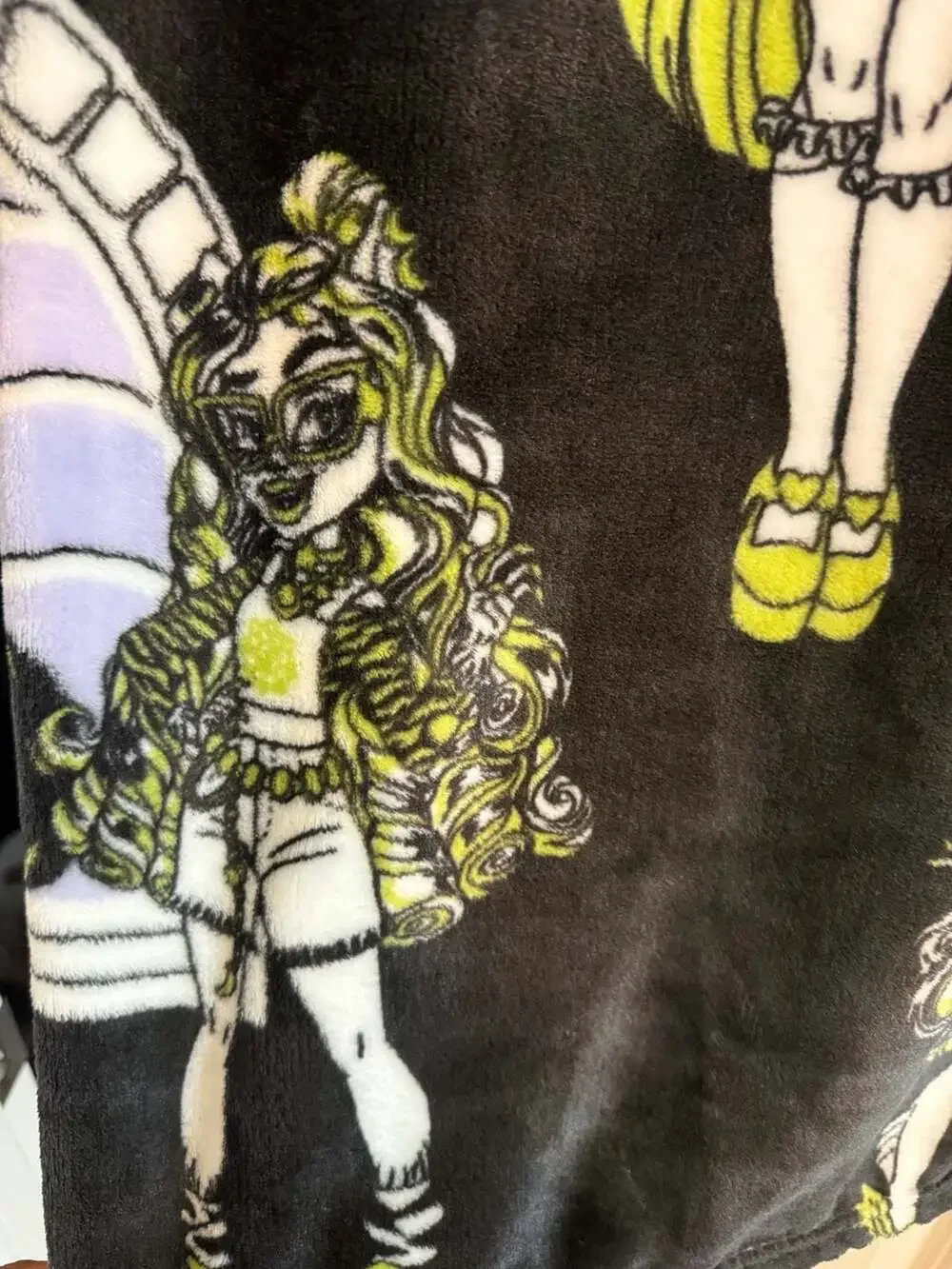 Monster High Draculaura Soft Plush Throw Blanket